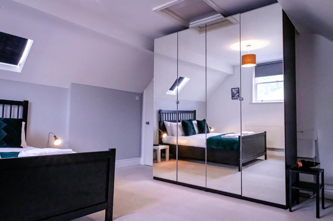 Lord Street - 2 Beautiful Apartments - Sleep Up To 14 Guests - By Rework Accommodation Chester Esterno foto